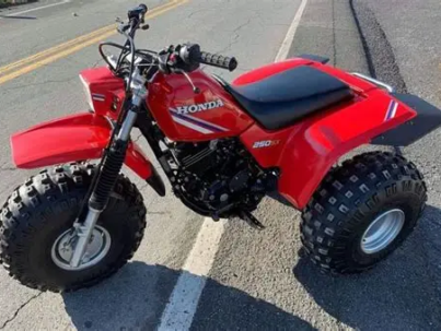 Discover the ATC250SX, Honda’s air-cooled 2-stroke 3-wheeler built for trail riding, featuring 28 hp, 6-speed transmission, and rugged off-road capability.