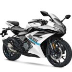 CFMOTO 300SR combines track-ready styling with everyday comfort. Discover why the CFMOTO 300SR is the perfect sportbike for riders who crave agility, speed