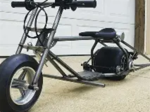 Discover the RCF Drag Micro, a compact mini bike built for straight-line speed with drag-inspired styling, 212cc engine, and aggressive stance.