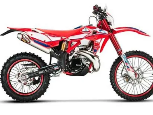 The Beta 250 RR X-PRO delivers sharp 2-stroke power, advanced enduro suspension, and serious trail capability. Discover why the Beta 250 RR X-PRO is best