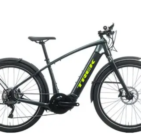 The Trek Allant+ 8S delivers a Bosch Performance Speed mid-drive motor (85 Nm), integrated 625 Wh battery (with optional Range Boost), hydraulic disc brakes