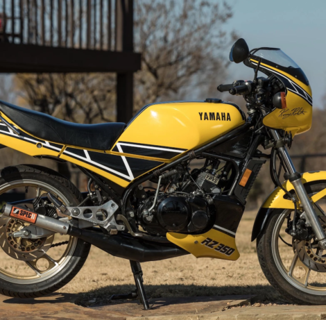 Yamaha-RZ350-Kenny-Roberts-Edition