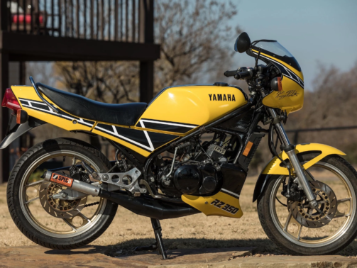 Yamaha-RZ350-Kenny-Roberts-Edition